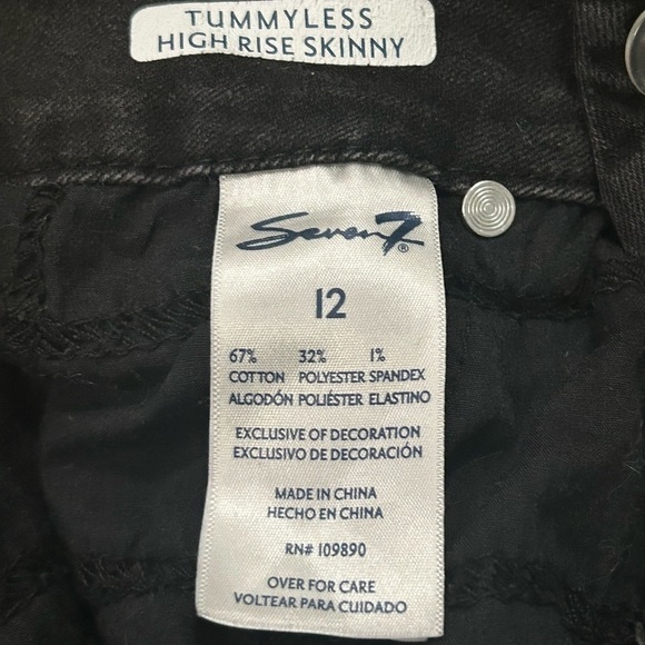 Seven7 Women’s Size 12 Black High Rise Tummyless Distressed Skinny Jeans - Picture 7 of 12